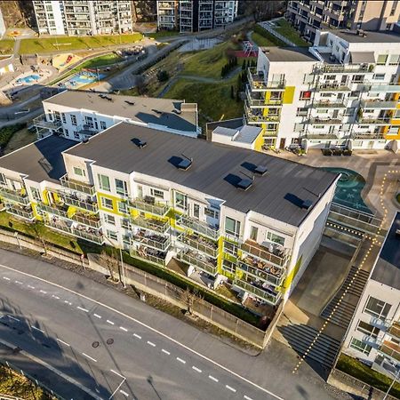 3 Sleeping Rooms For 82M2 Which Direct Traffic To Airport And City Center Берген Екстериор снимка