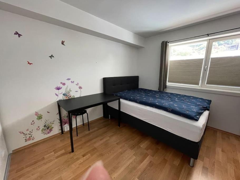 3 Sleeping Rooms For 82M2 Which Direct Traffic To Airport And City Center Берген Екстериор снимка