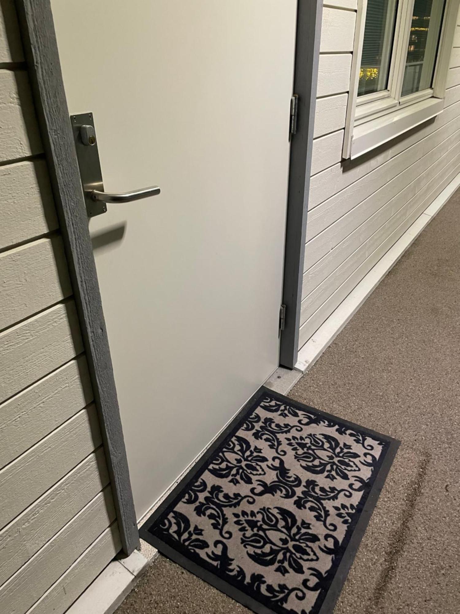 3 Sleeping Rooms For 82M2 Which Direct Traffic To Airport And City Center Берген Екстериор снимка