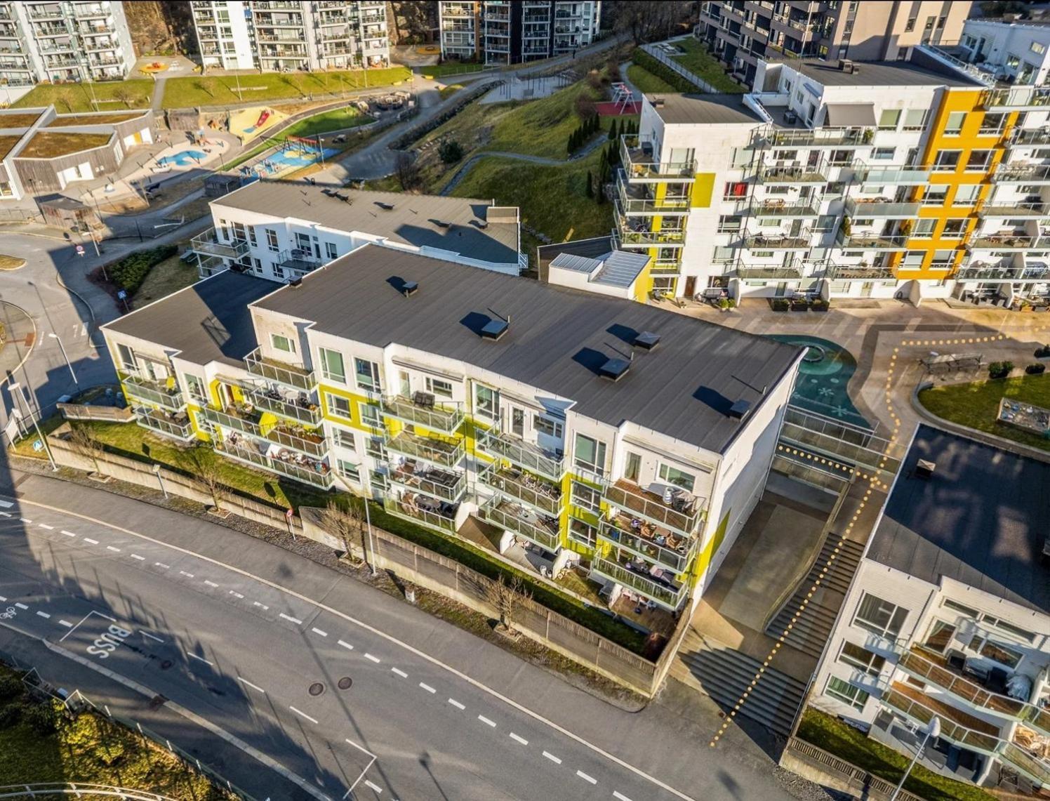 3 Sleeping Rooms For 82M2 Which Direct Traffic To Airport And City Center Берген Екстериор снимка
